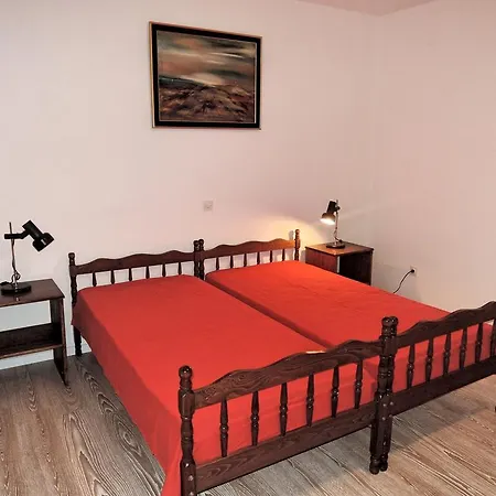 Pink Mimosa Apartment Malinska