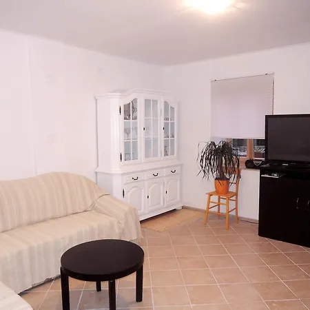 Pink Mimosa Malinska