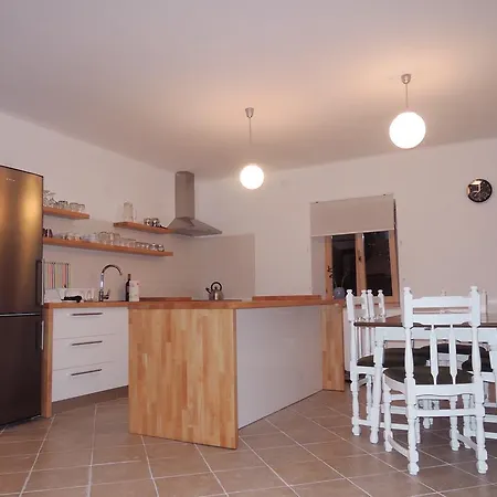 Pink Mimosa Apartment *