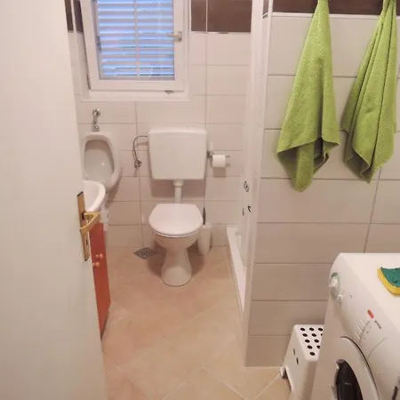 Pink Mimosa Apartman *