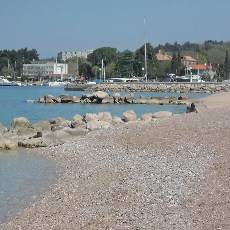 Apartman Pink Mimosa Malinska