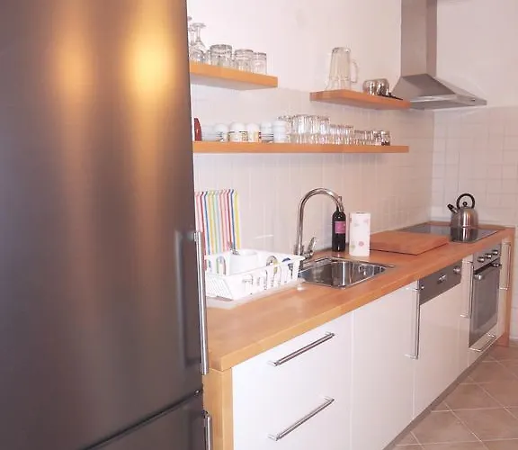 아파트 Pink Mimosa *